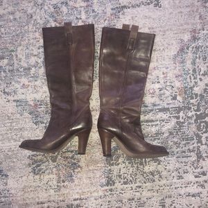 Women’s leather boots